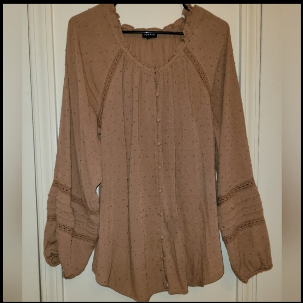 Torrid. Washable Gauze Lace Inset Top